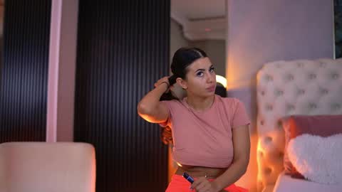 Snapshot of latinaloco chatting on 05/24/26, 06:24 Latina online show from 05/24/26, 06:24