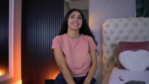 Snapshot of latinaloco chatting on 05/31/26, 05:53 Latina online show from 05/31/26, 05:53