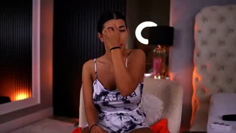Snapshot of latinaloco chatting on 07/19/26, 06:22 Latina online show from 07/19/26, 06:22