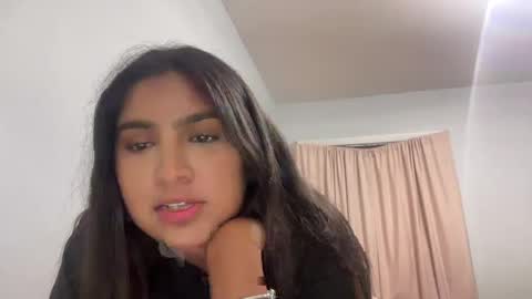 Snapshot of latinamamii1121 chatting on 09/22/25, 12:01 latinamamii1121 online show from 09/22/25, 12:01