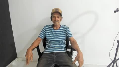 Snapshot of latinaroom178878 chatting on 07/14/26, 12:46 latinaroom178878 online show from 07/14/26, 12:46