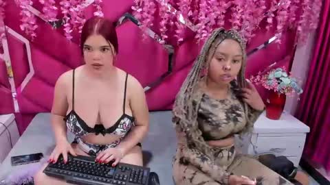 Snapshot of latinas_anales chatting on 12/07/24, 01:40 latinas_anales online show from 12/07/24, 01:40