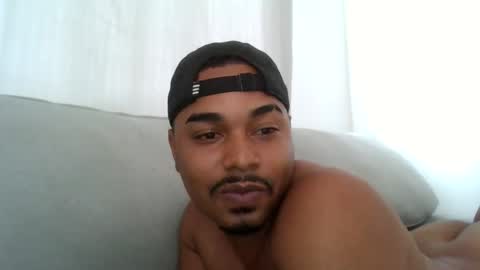 Snapshot of latinbbc_00 chatting on 02/21/25, 04:05 latinbbc_00 online show from 02/21/25, 04:05