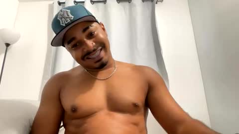 Snapshot of latinbbc_00 chatting on 02/24/25, 12:26 latinbbc_00 online show from 02/24/25, 12:26