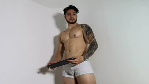 Snapshot of latinboyvip_ chatting on 06/11/26, 02:59 LatinBoyVIP Colombian online show from 06/11/26, 02:59