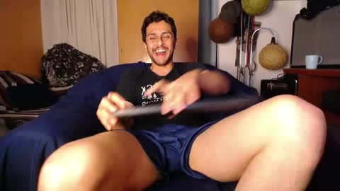 Juanito online show from 11/21/25, 03:05