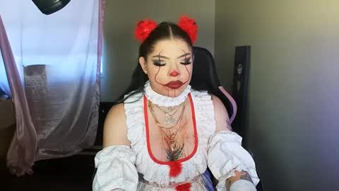 Snapshot of latindholl chatting on 10/13/25, 07:47 Latin Dholl online show from 10/13/25, 07:47