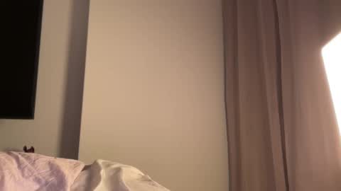 Hi -  online show from 03/23/26, 02:04