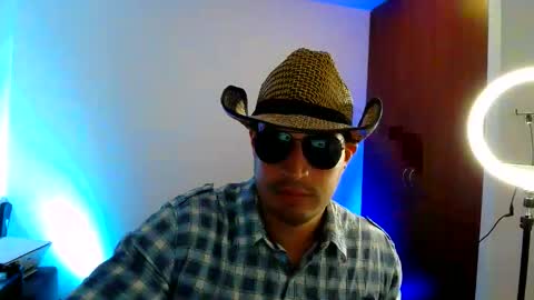 Snapshot of latingogo chatting on 02/15/26, 09:33 Latingogo online show from 02/15/26, 09:33