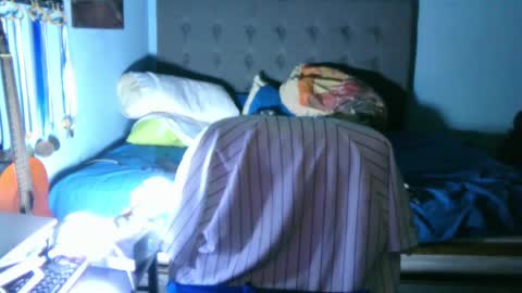 Snapshot of latinincognito chatting on 02/13/25, 05:26 latinincognito online show from 02/13/25, 05:26