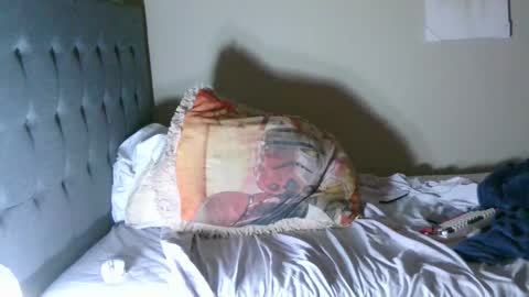 Snapshot of latinincognito chatting on 12/03/25, 06:54 latinincognito online show from 12/03/25, 06:54