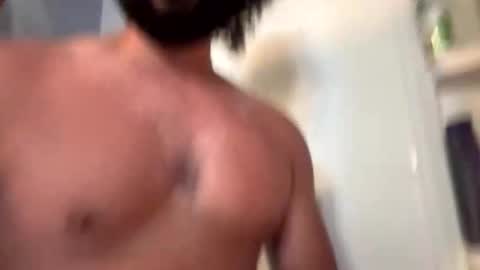 Snapshot of latinlover199518 chatting on 10/31/25, 10:22 latinlover199518 online show from 10/31/25, 10:22