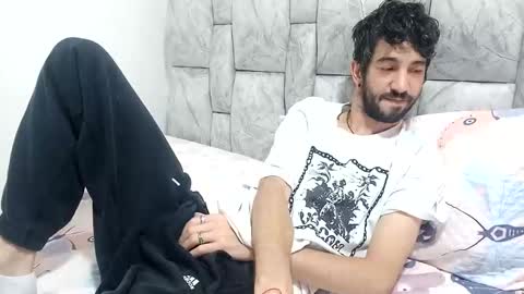 latinlustandfrenchkiss online show from 12/17/25, 03:07