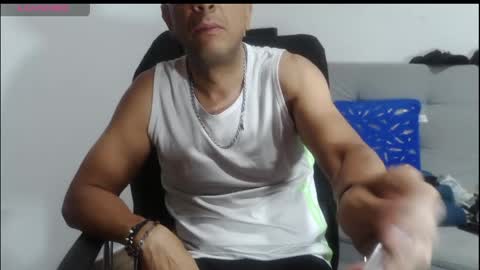 latinmartin254 online show from 04/23/26, 01:51