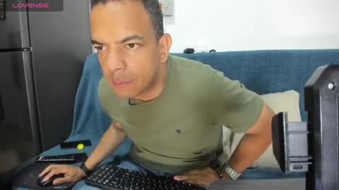 latinmartin73 online show from 01/27/25, 01:48