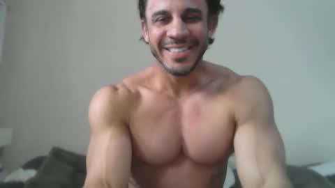 latino_rodri online show from 05/16/26, 10:12