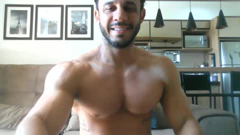 Snapshot of latino_rodri chatting on 06/16/26, 04:09 latino_rodri online show from 06/16/26, 04:09