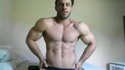 Snapshot of latino_rodri chatting on 06/23/26, 04:49 latino_rodri online show from 06/23/26, 04:49