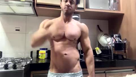 Snapshot of latino_rodri chatting on 06/25/26, 09:03 latino_rodri online show from 06/25/26, 09:03