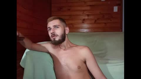 Snapshot of latinodiparis chatting on 02/10/25, 01:03 latinodiparis online show from 02/10/25, 01:03