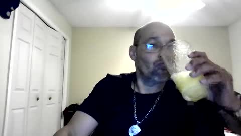 latinoinfla online show from 05/02/26, 10:15