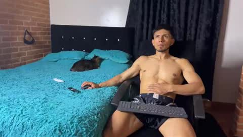 Snapshot of latinosadictosalsexo chatting on 06/02/26, 01:29 latinosadictosalsexo online show from 06/02/26, 01:29