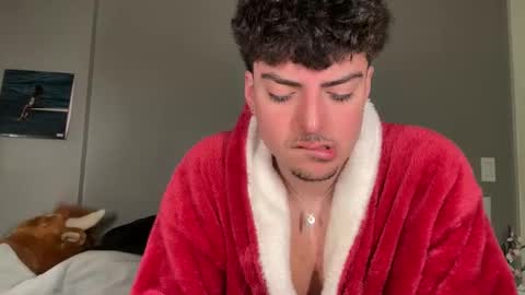 Snapshot of latinotwunk21 chatting on 02/16/26, 09:00 Rylie Beck online show from 02/16/26, 09:00