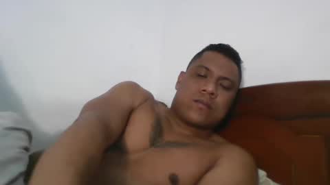 Snapshot of latinrayf chatting on 12/18/24, 03:58 latinrayf online show from 12/18/24, 03:58
