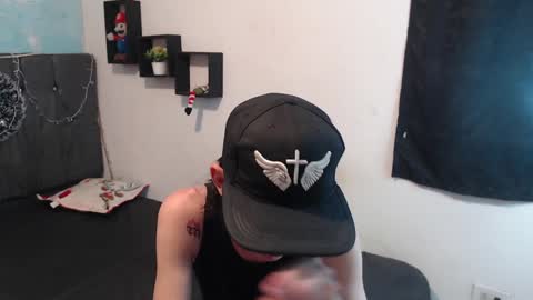 Snapshot of latins_boys_20 chatting on 12/04/24, 04:54 NICK online show from 12/04/24, 04:54