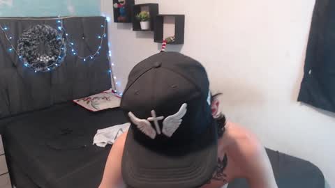 Snapshot of latins_boys_20 chatting on 12/09/24, 08:33 NICK online show from 12/09/24, 08:33