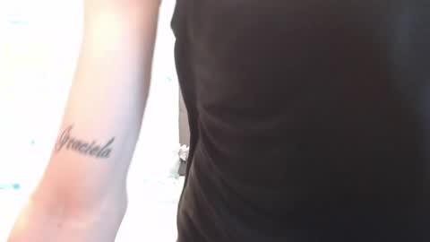 Snapshot of latins_boys_20 chatting on 12/11/24, 03:35 NICK online show from 12/11/24, 03:35