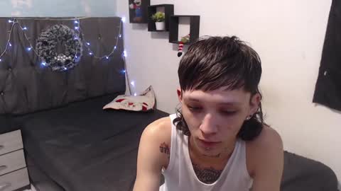 Snapshot of latins_boys_20 chatting on 12/15/24, 08:08 NICK online show from 12/15/24, 08:08