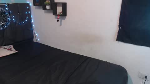 Snapshot of latins_boys_20 chatting on 12/16/24, 07:37 NICK online show from 12/16/24, 07:37