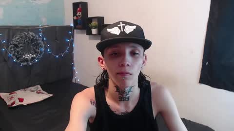 Snapshot of latins_boys_20 chatting on 12/18/24, 03:58 NICK online show from 12/18/24, 03:58