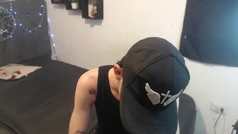 Snapshot of latins_boys_20 chatting on 12/20/24, 04:31 NICK online show from 12/20/24, 04:31