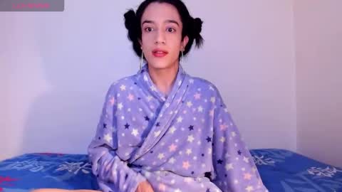 Snapshot of latinsecretfantasy chatting on 11/11/25, 11:21 latinsecretfantasy online show from 11/11/25, 11:21