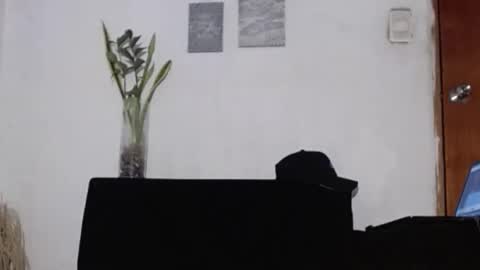 Snapshot of latinsex2501 chatting on 02/12/26, 07:09 Aaron online show from 02/12/26, 07:09