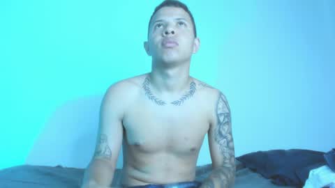 Snapshot of latinsguys2026 chatting on 04/17/26, 11:13 Steven online show from 04/17/26, 11:13