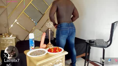 LEANDRO online show from 11/05/25, 03:06