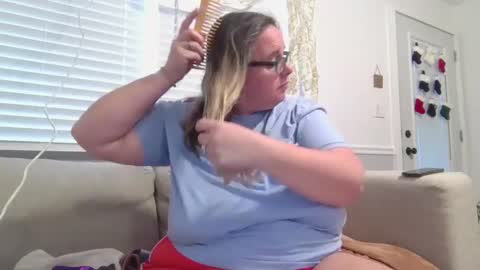 LauLauMa online show from 12/29/24, 08:37