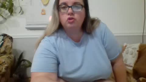 LauLauMa online show from 12/30/24, 12:20