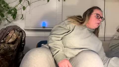 LauLauMa online show from 01/05/25, 07:07