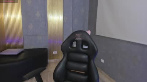 laulin_tay online show from 04/08/26, 03:17