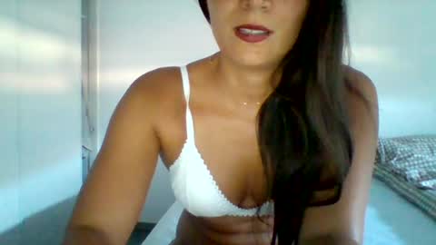 Laura online show from 07/02/26, 05:52