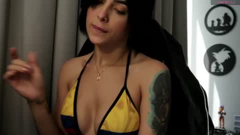 Snapshot of laura_1princesss chatting on 06/11/26, 03:54 nathy online show from 06/11/26, 03:54