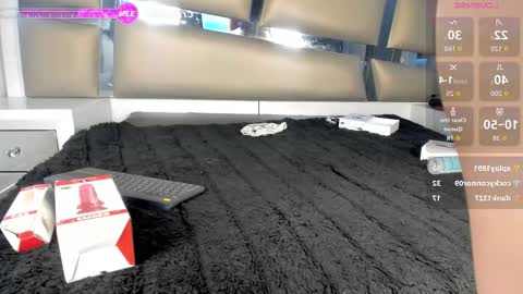 Snapshot of laura__js_ chatting on 11/24/25, 05:34 laura__js_ online show from 11/24/25, 05:34