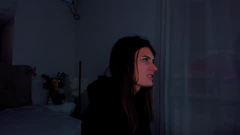 Laura online show from 01/02/25, 06:07