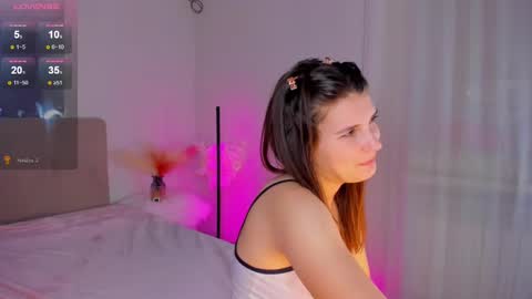 Laura online show from 03/08/25, 09:17