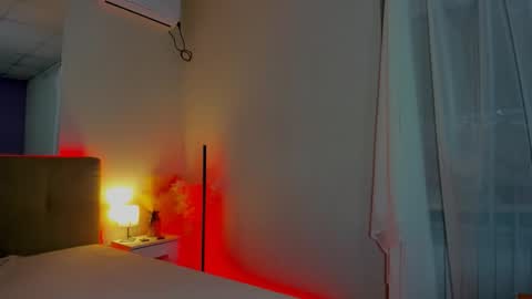 Laura online show from 10/05/25, 05:17