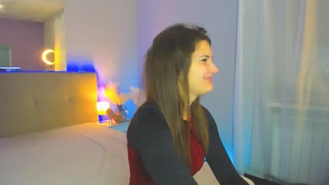 Laura online show from 11/22/25, 06:23